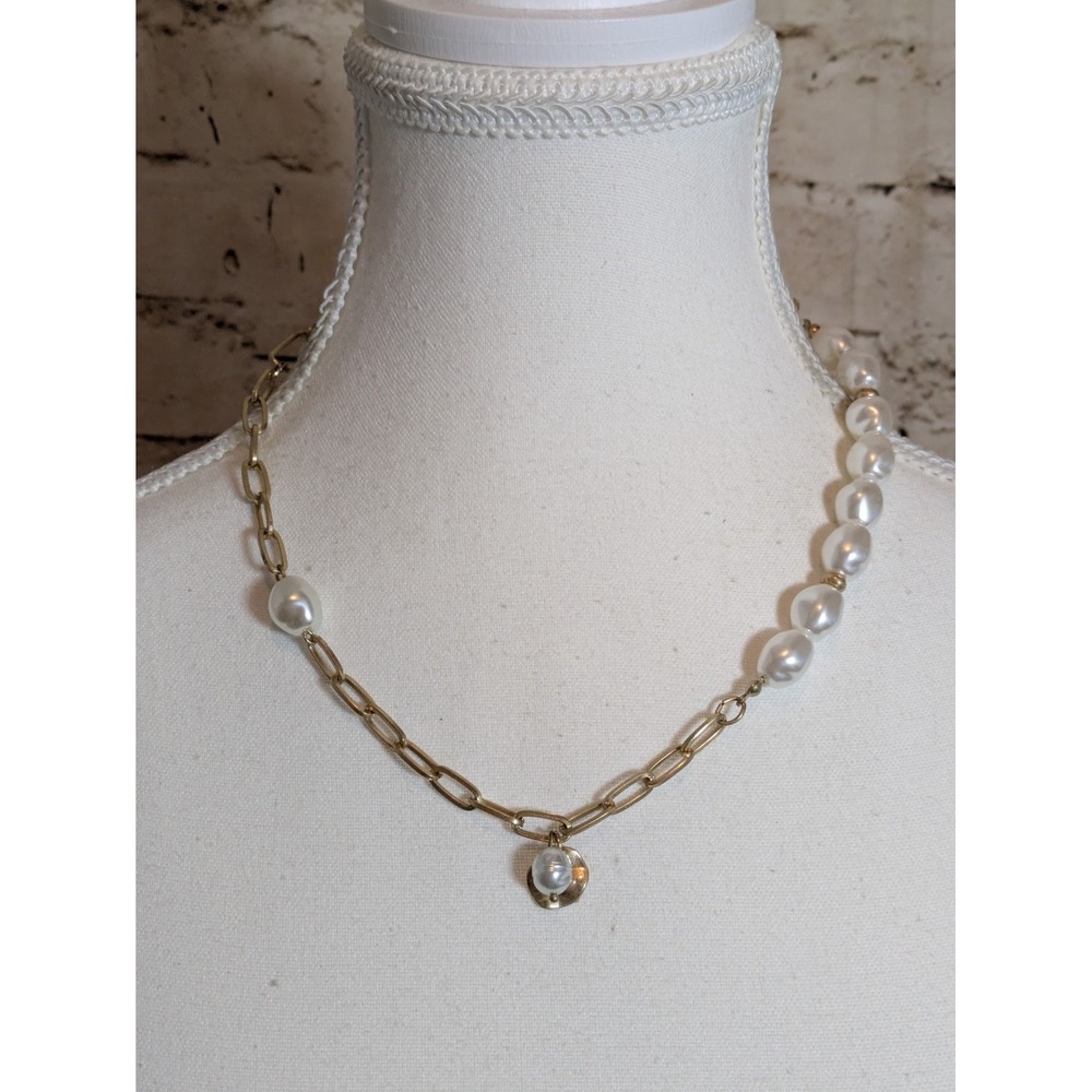 Gold Tone Paper Clip Collar Necklace With Faux Pearl Accent Romantic Classic 18"